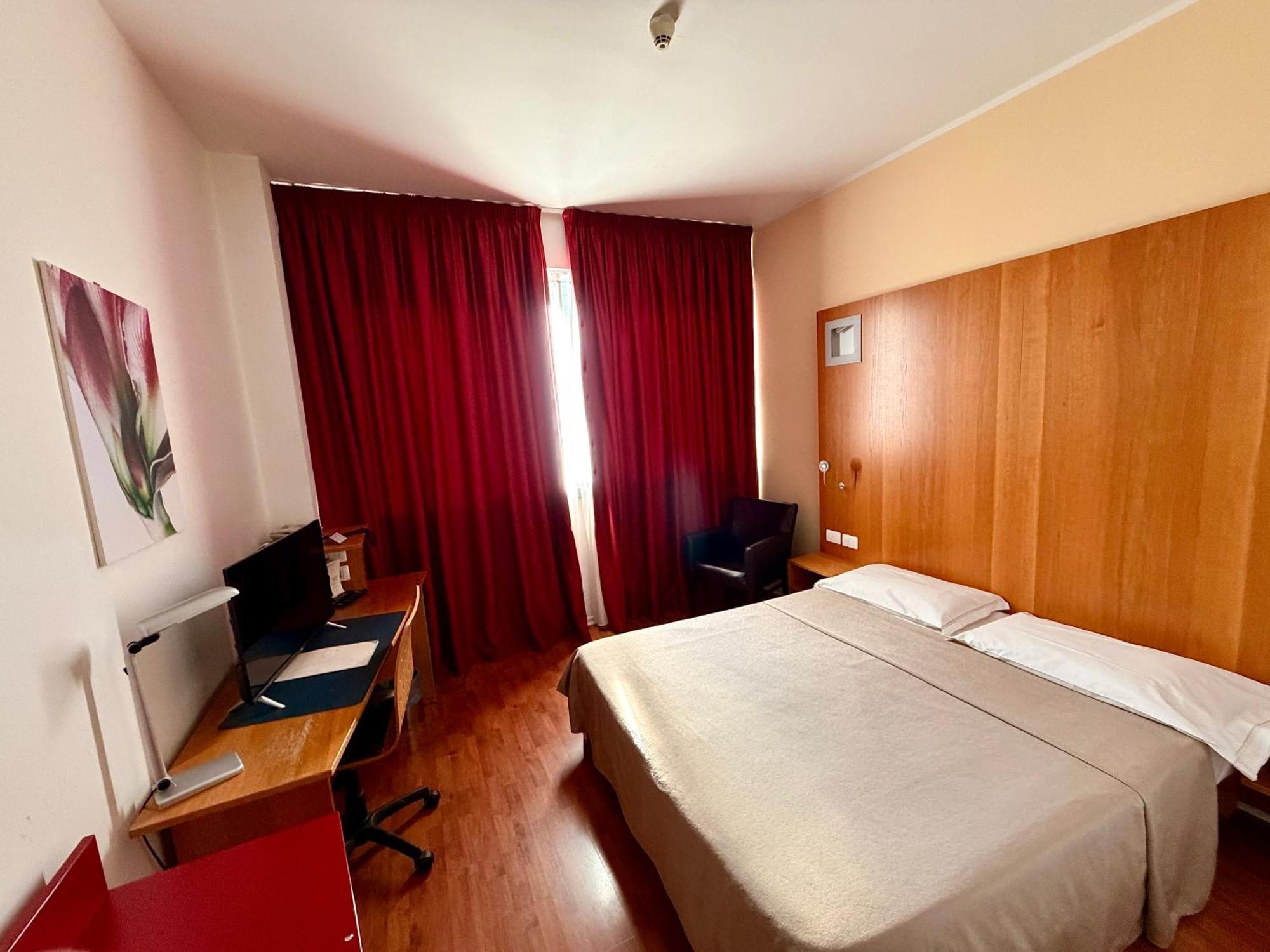 Classic Double Room,1756404947:JPEG